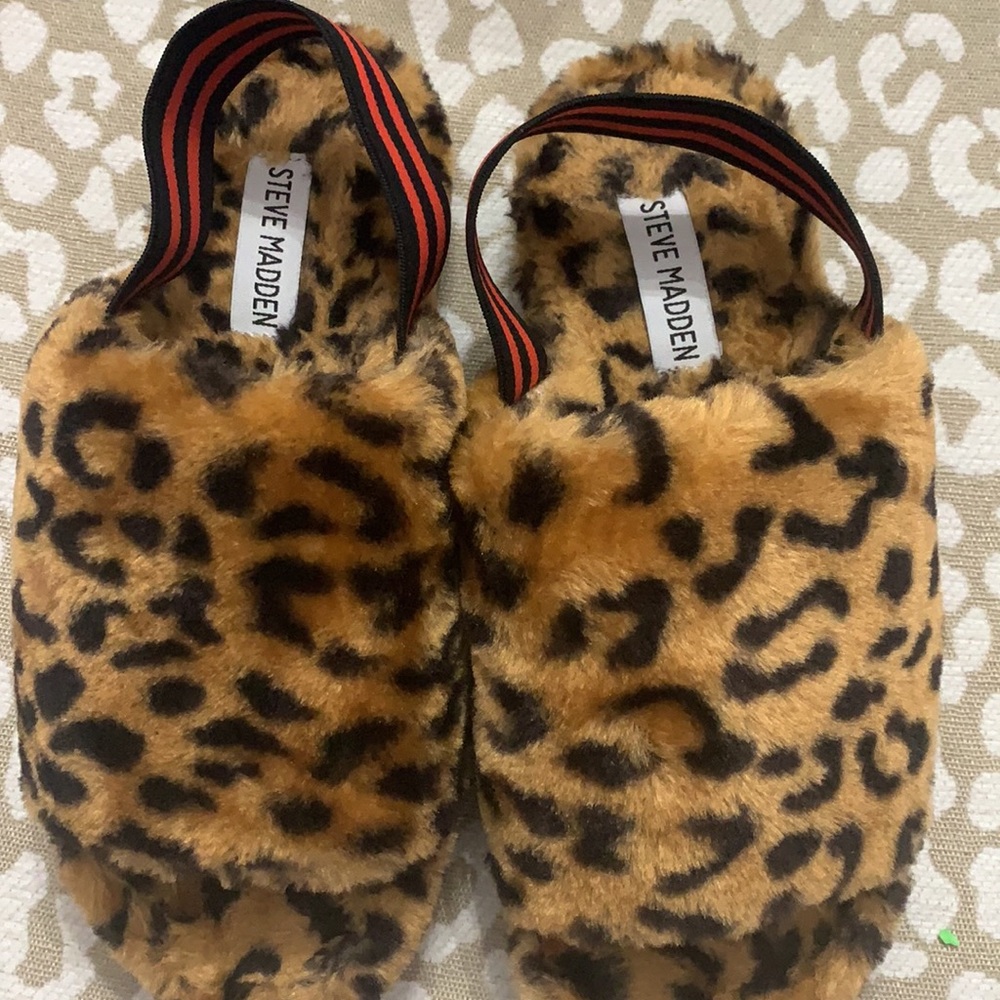 STEVE MADDEN Woman’s New  leopard fur slides sz5 - Picture 2 of 2